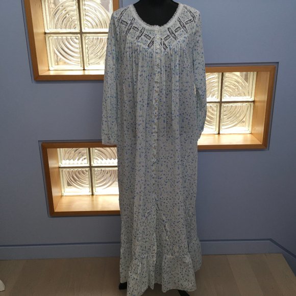 Eileen West Button Front Full Length Gown/Robe with Bluebell Print Size S